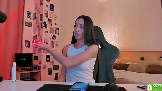 Check-out your craziest wishes with our pick of gaming cams models, featuring big knockers, round tails and tight twats.