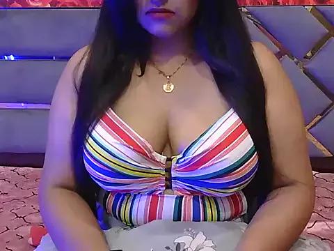 Check-out your craziest wishes with our pick of gaming cams models, featuring big knockers, round tails and tight twats.