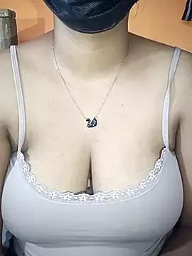 yoursexy_rumi from StripChat is Freechat