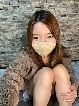 yuuhichan model from StripChat