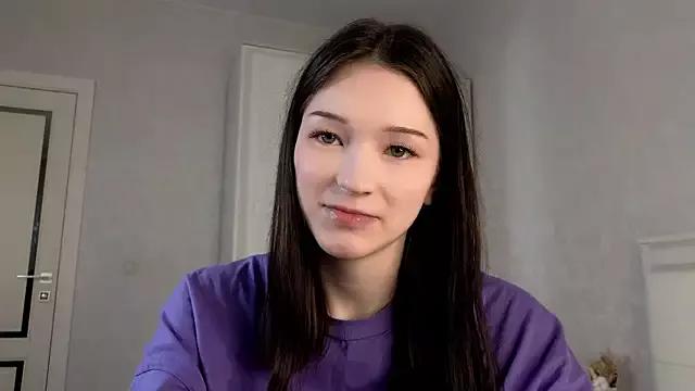 YvonneShames from StripChat is Freechat