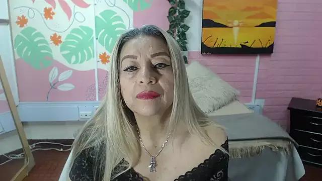 Photos of ZAMANTHA from StripChat is Freechat