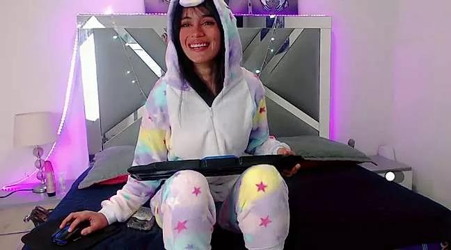 ZaraDames from StripChat