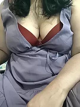 Zarah_Deep from StripChat is Freechat