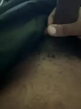 zeeeky_33deep from StripChat is Freechat